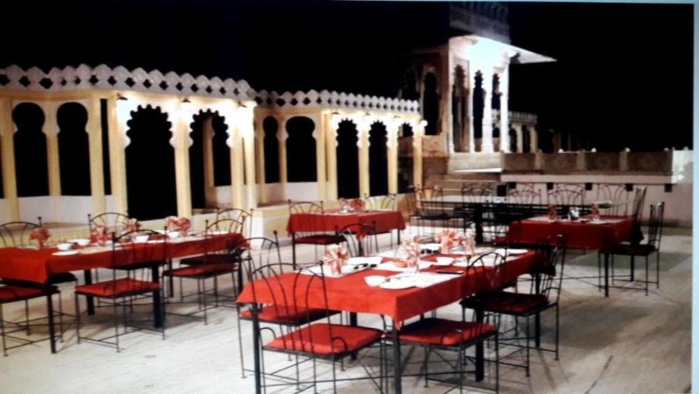 Bassi Fort Palace Chittorgarh Zewnętrze zdjęcie