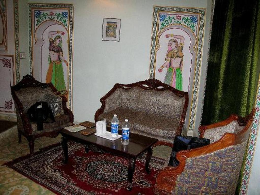 Bassi Fort Palace Chittorgarh Zewnętrze zdjęcie